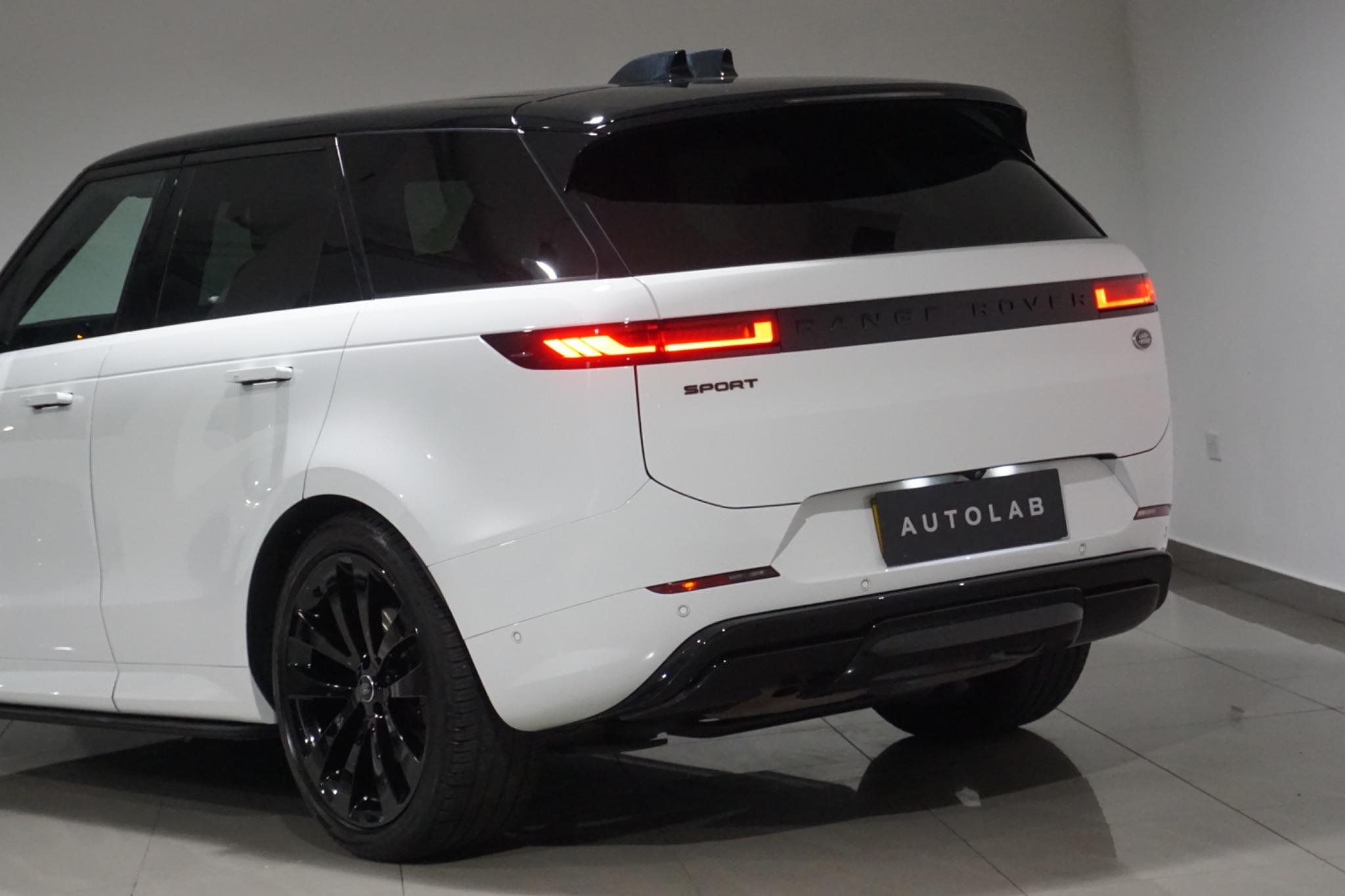 Land Rover Range Rover Sport 3.0 D300 MHEV Dynamic SE Auto 4WD Euro 6 (s/s) 5dr